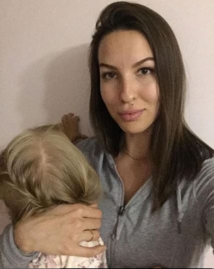 20241231-07-25-08alina-irina--ira.alina--instagram-photos-and-videos.jpg