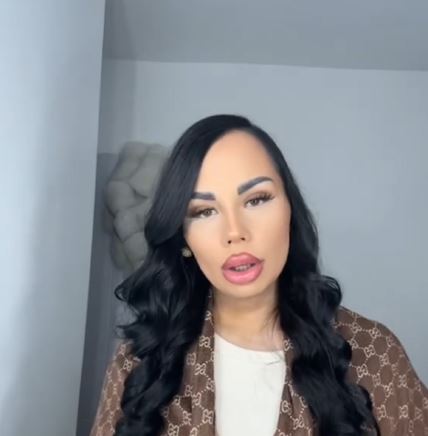 ariana t.jpg