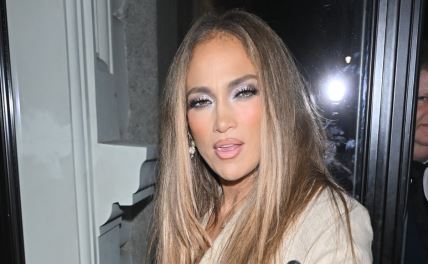 Dženifer Lopez (1).jpg