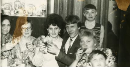 2025-11-27 13_48_23-Kako su izgledala slavlja u Jugoslaviji_.jpg