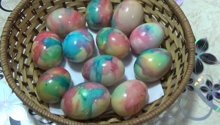 uskršnja jaja farbana sodom bikarbonom.jpg