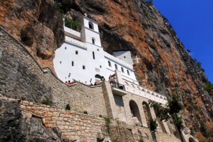 Ostrog (2).jpg