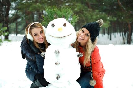 devojke-na-snegu-shutterstock.jpg