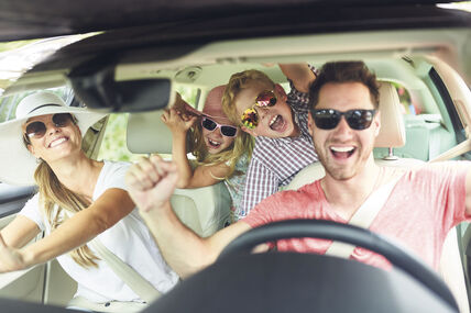GLAVNA  stock-photo-cheerful-family-with-sunglasses-is-singing-together-in-the-car-on-the-trip-1336329770.jpg