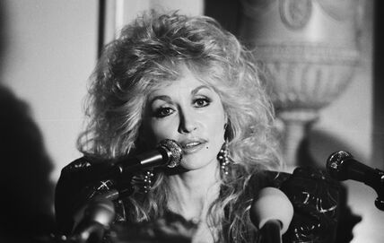 doli-parton (2).jpg