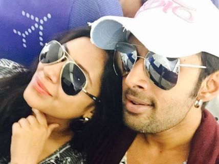 mala-nevesta-sa-verenikom.jpg