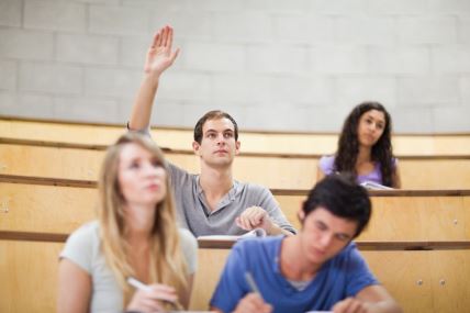 studenti-profimedia.jpg