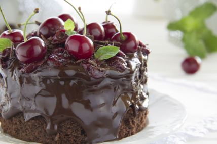 cokoladna-torta-sa-visnjama.jpg