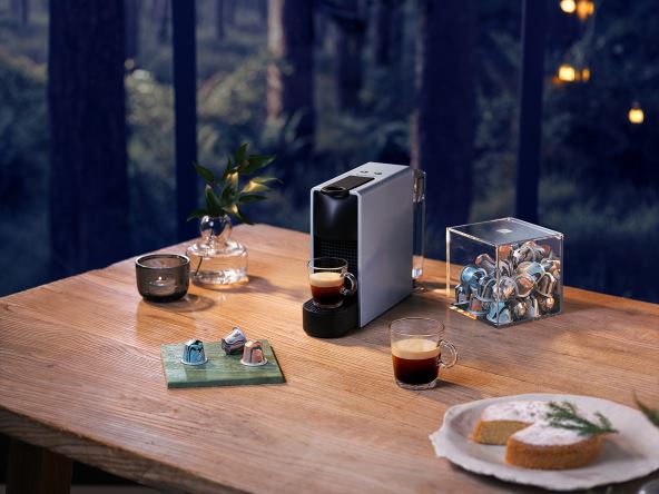 nespresso-kv-tabletop-kv05-essenzaminid-ol-festive-2019-1.jpg