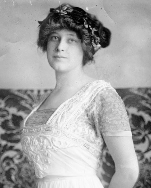 madeleine-astor-2.jpg