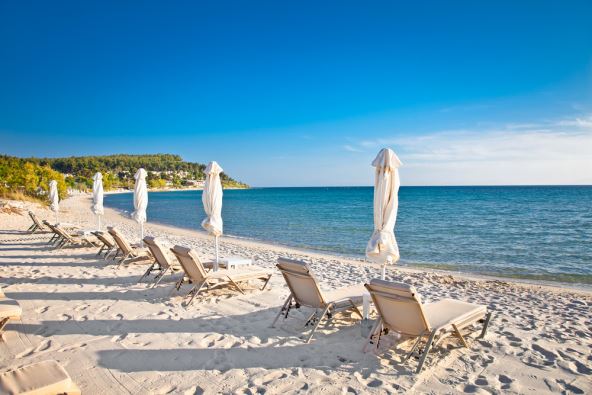 shutterstock-sani-plaza.jpg