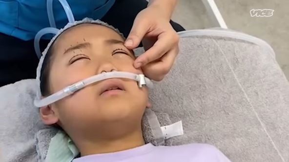 vice-asia--children-are-getting-cosmetic-surgery-in-japan-deadly-beauty-pil94xzmq14--1280x720--0m05s.jpg