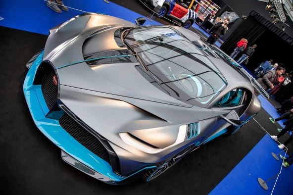 bugati-divo.jpg