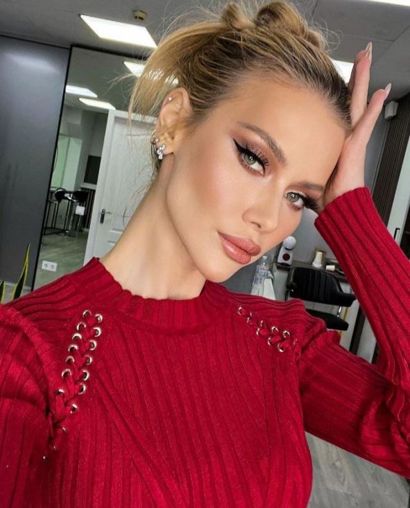 viktorija-apanasenko.jpg