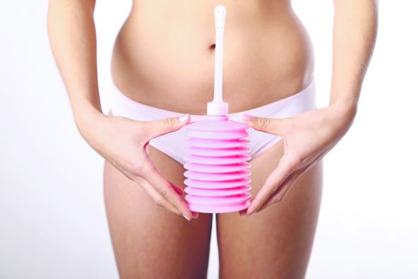 ispiranje-vagine-stockphotovaginaldouche534263152.jpg