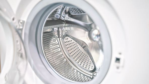 bubanj-ves-masine-stockphotoopendoorofanemptywashingmachinecloseup1923756116.jpg