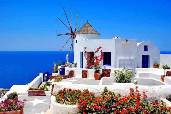 santorini-shutterstock-54154945.jpg