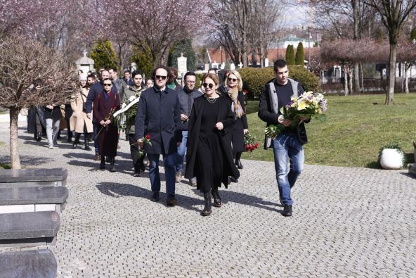 3385834-ruzicadjindjicgroblje120320230002-ff.jpg