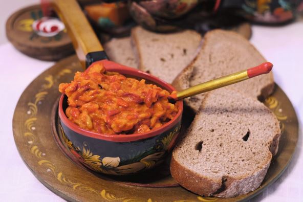 ajvar-stockphotoajvarisabrightandrobustredpepperrelishthatoriginatesfromthebalkans2207945251.jpg