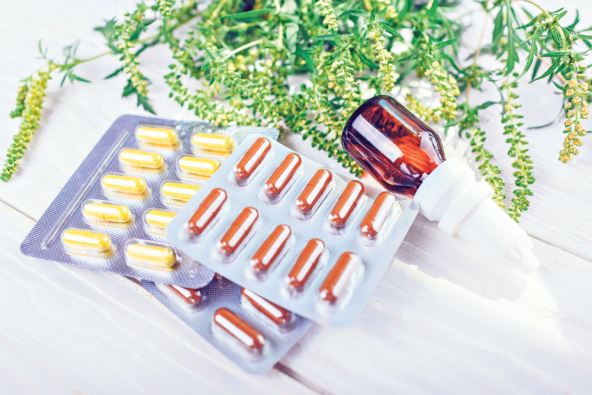 sta-ptotiv-tegoba-stockphotoambrosiaartemisiifoliaallergypillsandnasalspraytocureragweedallergyhealthcareand1167016978.jpg