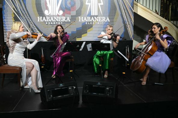 3639784-mix3507-ff.jpg