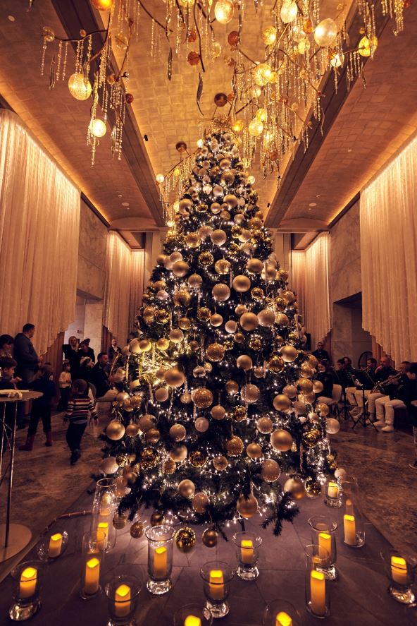 oopm-images-festive-tree-lighting-1.jpg