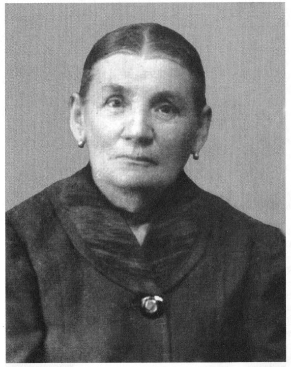 majka-marija-maric-devojacko-ruzic-foto-knjiga-djordje-krstic.jpg