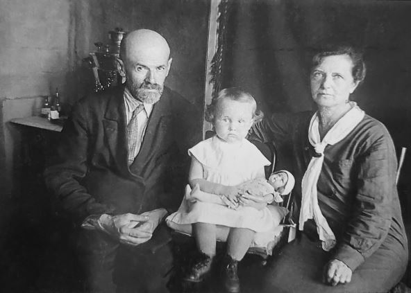 milos-druga-supruga-i-usvojena-cerka--u-sssr--foto-dragisa-maric.jpg