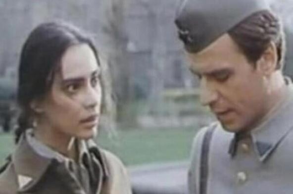 3905343-draganamrkicoficirsruzomfotoprintscreen2-ff.jpg
