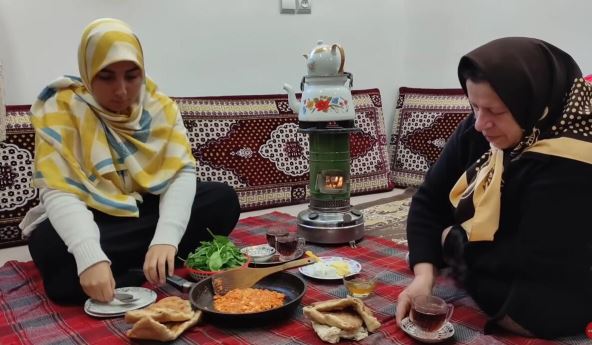 20241128-10-24-30daily-routine-village-life-in-iran---cooking-rural-style-breakfast---winter-morn.jpg