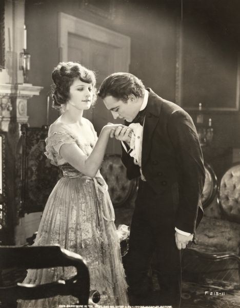 martha-mansfield-john-barrymore-1920.jpg