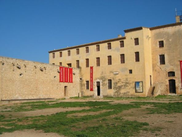 lerinsiron-mask-prison.jpg