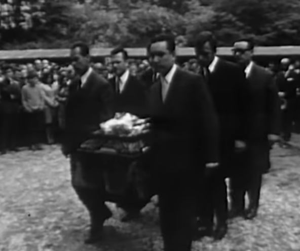 2025-06-02 09_36_34-Legenda košarke - RADIVOJ KORAĆ - YouTube.jpg