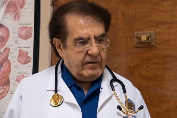 Doktor sa stetoskopom