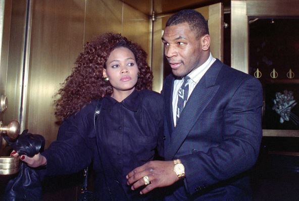 Majk Tajson sa prvom ženom Robin Givens