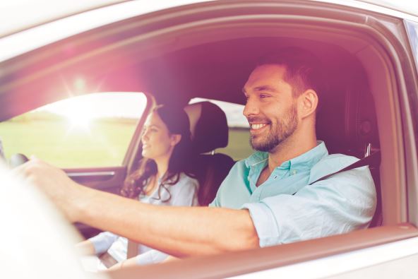 UZ ANTRFILE stock-photo-leisure-road-trip-travel-family-and-people-concept-happy-man-and-woman-driving-in-car-623162243.jpg