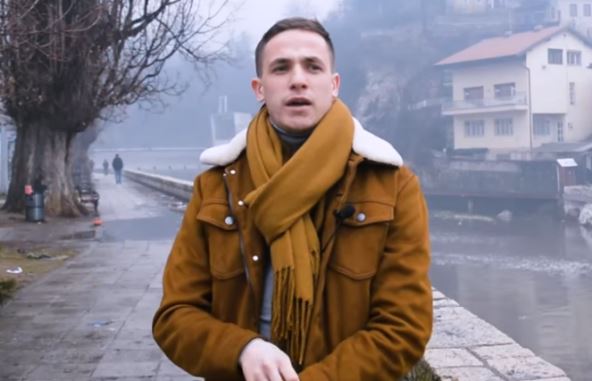 Amir u Sarajevu na Miljackoj