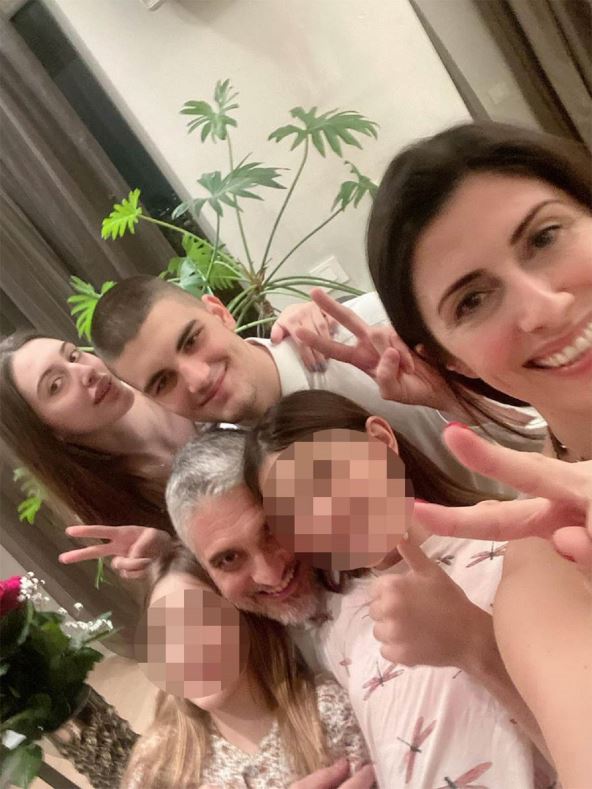 Čedomir Jovanović sa porodicom.jpg