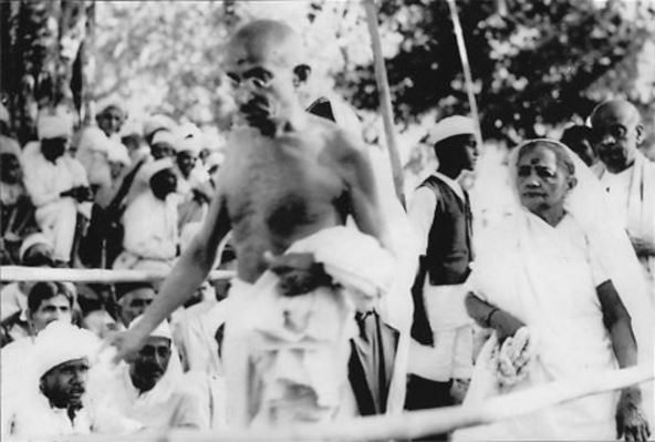 Mahatma Gandi i supruga