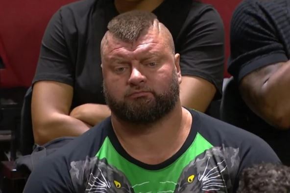 strahinja-jokić-na-utakmici.jpg
