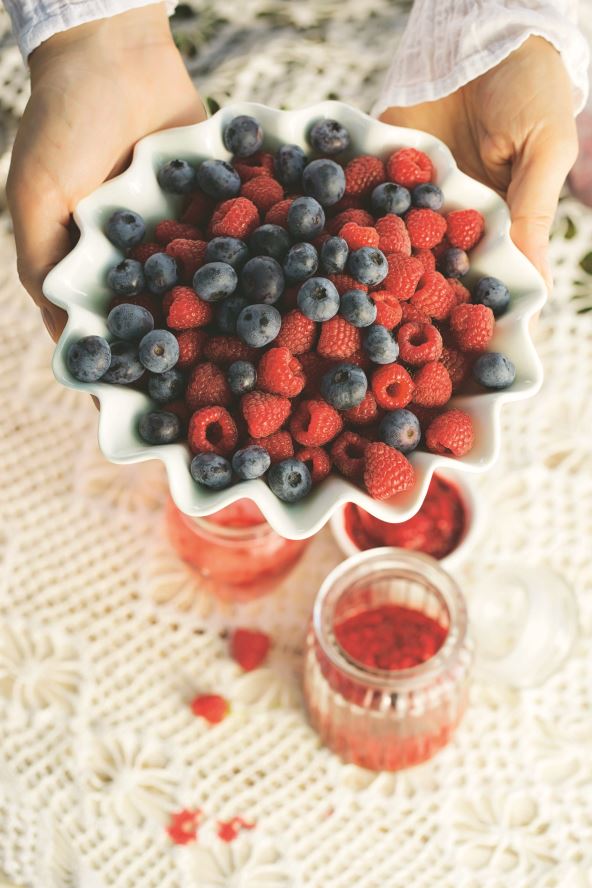 BOVICASTO VOCE  stock-photo-berries-156298718.jpg
