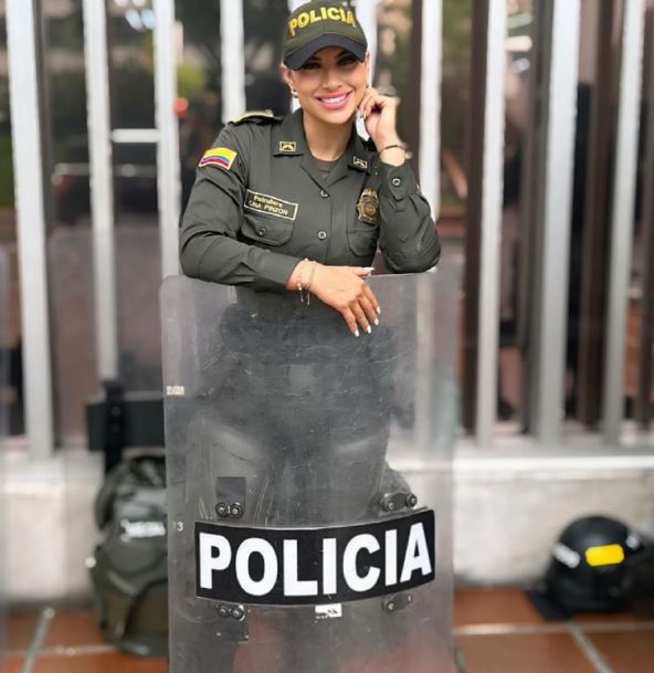 policajka alekksis navares.jpg