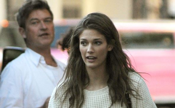 Kendra Spirs na ulici