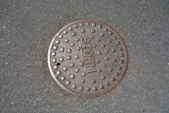 Stari šaht na ulici