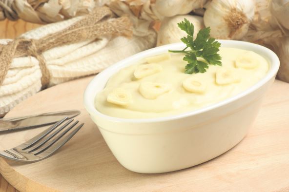 BELI LUK  stock-photo-mash-potato-with-organic-garlic-in-a-bowl-51546535.jpg