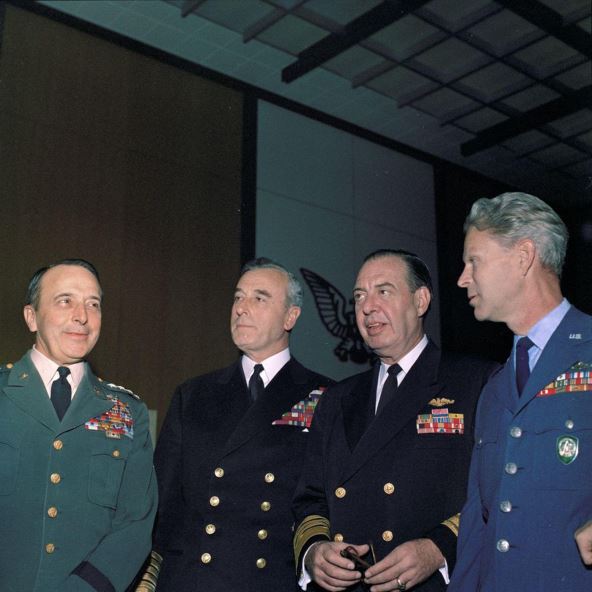 Luis-Mauntbaten (3).jpg