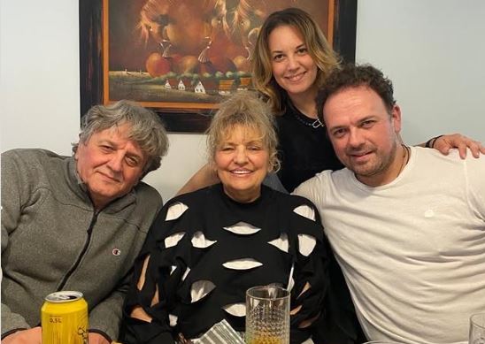 Radoš Bajić sa porodicom