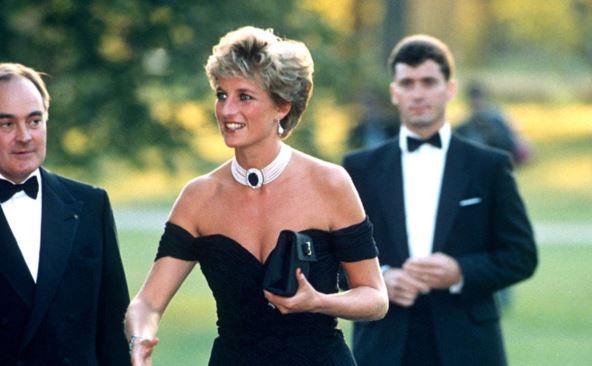 Princeza Dajana nosi osvetničku haljinu