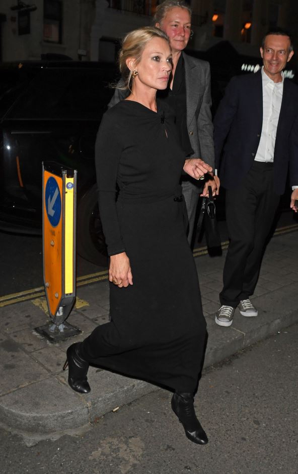 Kejt Mos na ulicama Londona