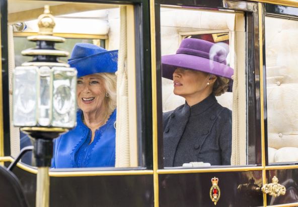 Donald-i-Melanija-Tramp-sa-pincem-Vilijamom-i-Kejt (3).jpg